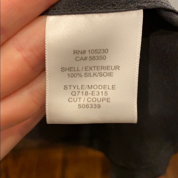 Equipment Liam Skull Blouse 100% Silk 🤩 - Picture 5 of 5